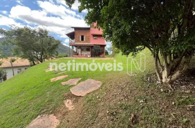 Casa em madeira charmosa e aconchegante no condomínio veredas das gerais!