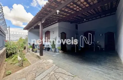 Casa com 4 quartos à venda na Rua Estoril, São Francisco, Belo Horizonte