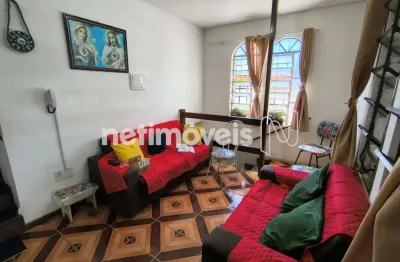 Casa com 2 quartos à venda na Rua Hélia Ricaldoni de Freitas, Serrano, Belo Horizonte