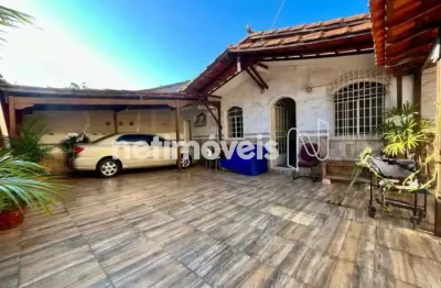 Casa com 3 quartos à venda na Avenida Paraúna, Serrano, Belo Horizonte