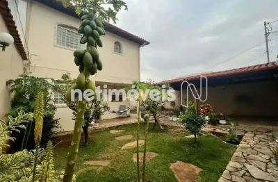 Ideal para quem busca conforto, espaço e praticidade em um dos bairros mais valorizados da região.