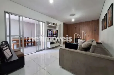 Apartamento com 2 quartos à venda na Alameda dos Cisnes, Cabral, Contagem