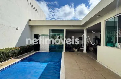 Casa com 3 quartos à venda na Rua dos Atleticanos, Milionários, Belo Horizonte