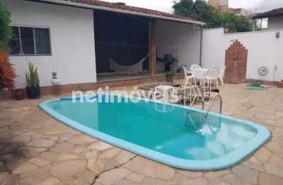 Casa com 4 quartos à venda na Rua Miriam, Jardim Arizona, Sete Lagoas