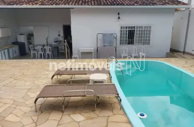 Casa com 4 quartos à venda na Rua Miriam, Jardim Arizona, Sete Lagoas