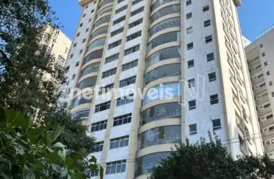 De frente a praça da assenbleia - 240m²; - 4 quartos - construtora líder