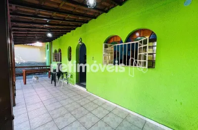 Casa com 4 quartos à venda na Rua Itaguaí, Caiçaras, Belo Horizonte