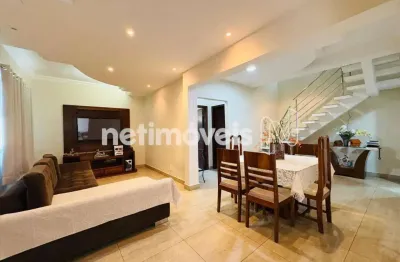 Casa com 4 quartos à venda na Rua Dezenove, Oitis, Contagem