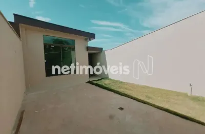 Casa com 3 quartos à venda na Rua Padre Joaquim Santana de Castro, Novo Centro, Santa Luzia