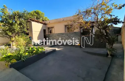 Casa com 2 quartos à venda na Rua Líbia, São Salvador, Belo Horizonte
