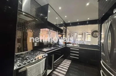 Casa em condomínio fechado com 3 quartos à venda na Rua Inácio Murta, Copacabana, Belo Horizonte