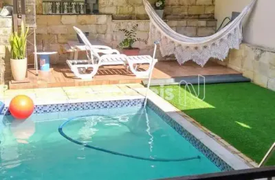 Casa com 3 quartos à venda na Rua Irmã Eufêmia, Santa Rosa, Belo Horizonte