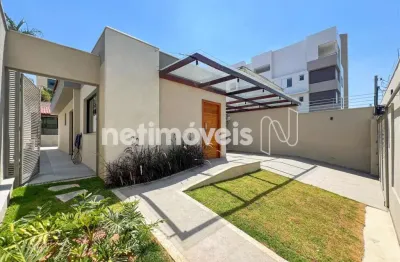 Casa com 3 quartos à venda na Rua Irmã Eufêmia, Santa Rosa, Belo Horizonte