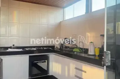 Cobertura no Parque Turistas, Serrano.2 vagas de garagens cobertas, cabem ate 3 carros pequenos.