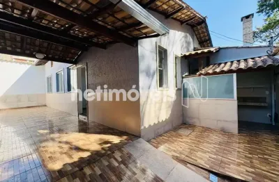 Excelente casa 02 quartos, com entrada independente no vila cloris!