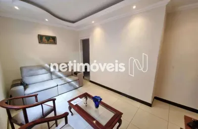 Apartamento em ótima localização, reformado, com aquecimento à gás