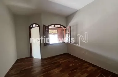 Casa com 3 quartos à venda na Rua Bernardino Oliveira Pena, São João Batista, Belo Horizonte