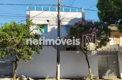 Excelente cobertura prédio individual somente 02 pavimentos com 04 moradores.