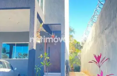 Casa à beira da lagoa santa com vista panorâmica – recanto do poeta