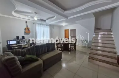 Casa com 3 quartos à venda na Rua Um Mil Quatrocentos e Quarenta e Seis, Rio Branco, Belo Horizonte