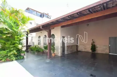 Casa com 6 quartos à venda na Rua do Carmelo, Santa Mônica, Belo Horizonte