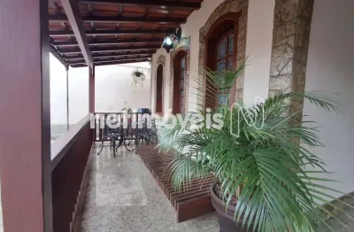 Casa com 3 quartos à venda na Rua Dona Cidinha Stussi, Santa Amélia, Belo Horizonte