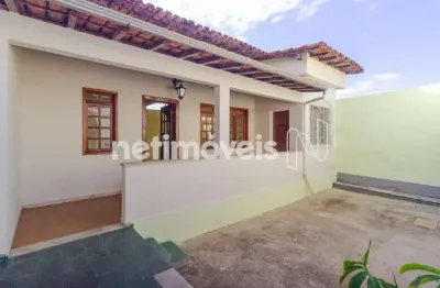 Casa com 3 quartos à venda na Rua Santa Edwiges, São Marcos, Belo Horizonte