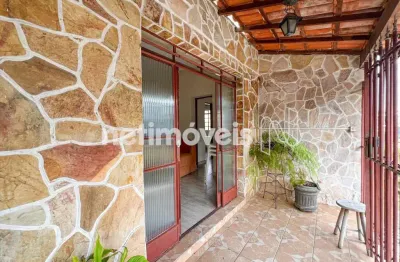 Casa com 3 quartos à venda na Rua Botucatu, Renascença, Belo Horizonte