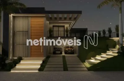 Imponente casa de alto padrão em condomínio à venda no condomínio tamanduá (fase de obra).