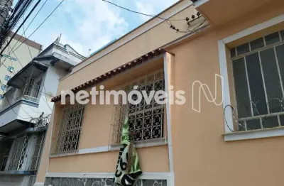 Excelente casa comercial no floresta, próximo a todo tipo de comércio.