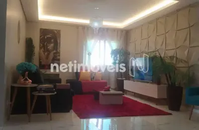 Casa de alto padrão no condomínio vitória tênis prime – pedro leopoldo/mg