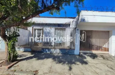 Casa com 3 quartos à venda na Rua José de Assis, Camargos, Belo Horizonte
