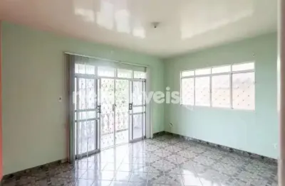 Casa com 3 quartos à venda na Rua Comendador Wigg, São Tomáz, Belo Horizonte