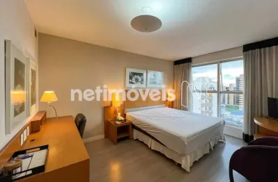 Flat para comparar no Santo Agostinho– Flat 25 m²; | 1 Quarto, Vaga e Piscina