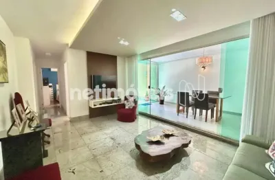 Apartamento com área privativa à venda na serra com área privativa une conforto e localização.