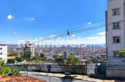 Casa com 3 quartos à venda na Rua Nísio Batista de Oliveira, São Lucas, Belo Horizonte