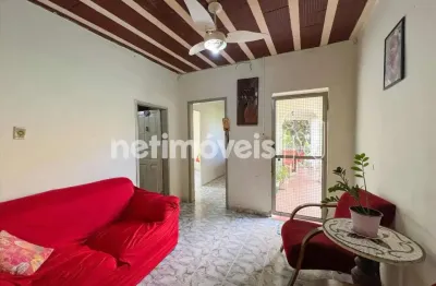 Casa com 4 quartos à venda na Rua Cravinas, Esplanada, Belo Horizonte