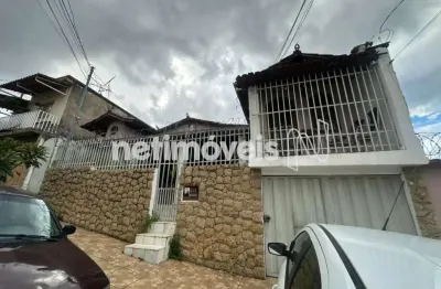 Casa com 3 quartos à venda na Rua Maria da Glória da Conceição, Minas Caixa, Belo Horizonte