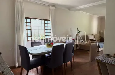 Casa com 3 quartos à venda na Rua Tito Alves Pinto, Bandeirantes (Pampulha), Belo Horizonte