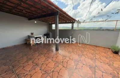 Casa geminada com entrada independente e uma loja para renda extra