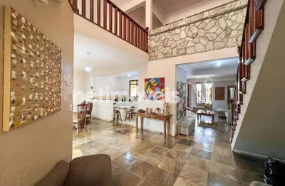 Casa com 4 quartos à venda na Rua Cônego Santana, Cachoeirinha, Belo Horizonte