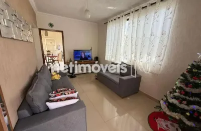 Casa com 2 quartos à venda na Rua Santa Rita do Itueto, Jardim Leblon, Belo Horizonte