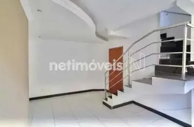 Cobertura no castelo – 139m²; com espaço gourmet, churrasqueira e ducha!