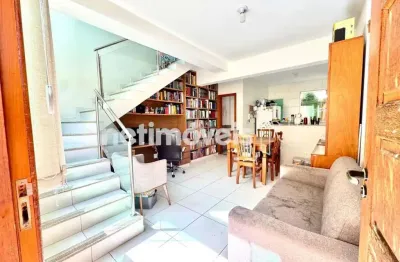 Casa com 2 quartos à venda na Rua Norma Guilhermina da Silva, Jardim Guanabara, Belo Horizonte