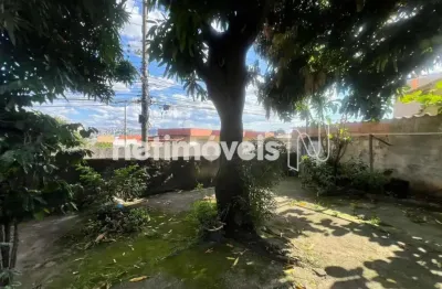 Casa com 4 quartos à venda na Rua Hematita, Caiçaras, Belo Horizonte