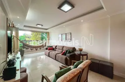 Excelente apartamento de 4 quartos no Itapoã, em prédio com elevador e lazer completo!