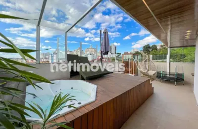 Cobertura de Luxo com 3 Quartos e Vista Definitiva em Localização Privilegiada