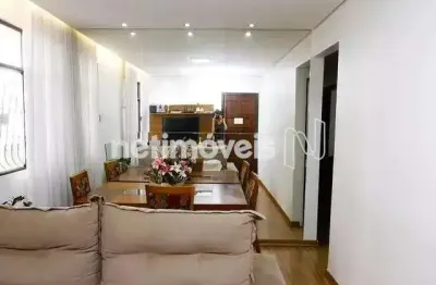 Apartamento de 03 quartos com elevador no Califórnia próximo a PUC do Coração Eucarístico.