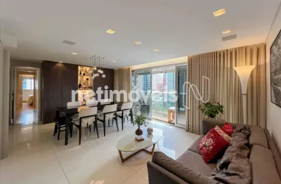 Excelente 4 quartos na Savassi, bem próximo ao Colégio Santo Antônio e Sagrado Coração de Jesus!