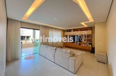 Casa com 3 quartos à venda na Rua Bordeaux, Vitória, Belo Horizonte